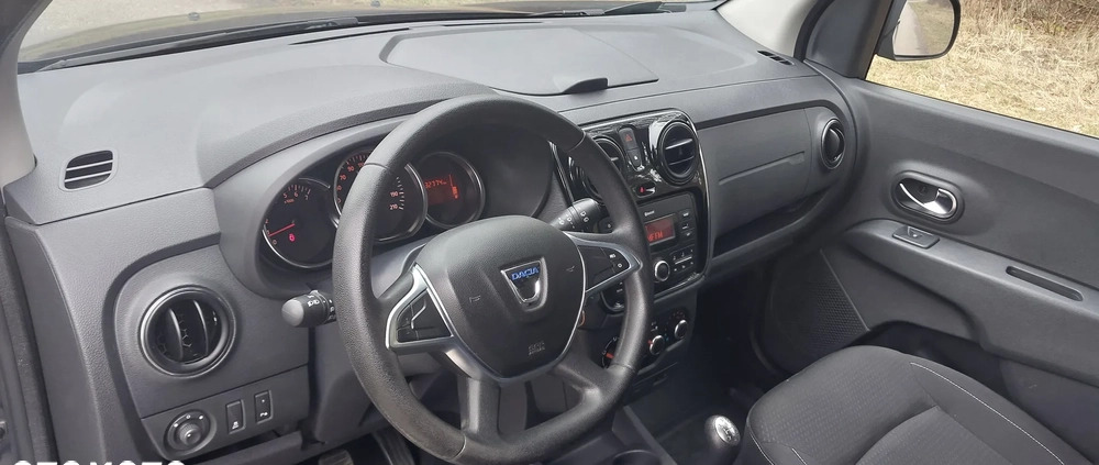 Dacia Lodgy cena 41900 przebieg: 132000, rok produkcji 2018 z Stawiski małe 137